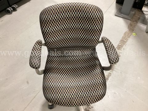 Haworth Improv Ergonomic Office Task Chair – Black & Tan Checkered Pattern