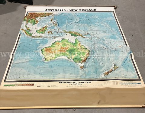 Mid-Century School Pull-Down Map – Australia and New Zealand / Karl Wenschow Style 68x78