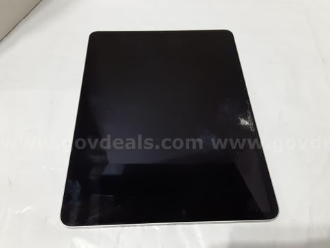 Apple iPad Pro A2436 Tablet 256GB 6th Gen M2 Chip 12.9" Liquid Retina Display (Cracked screen)