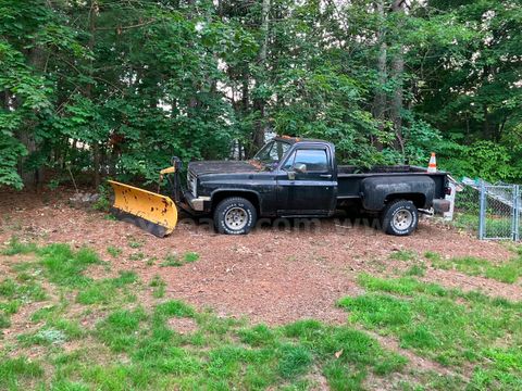1987 Chevy V10 8' Stepside 4x4 Pickup Truck with Fisher Plow