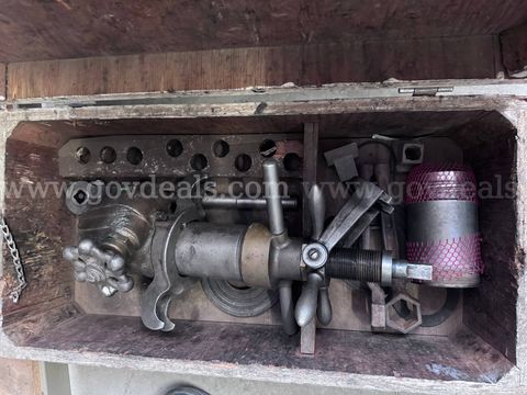 A1 Pipe Tapping Tool