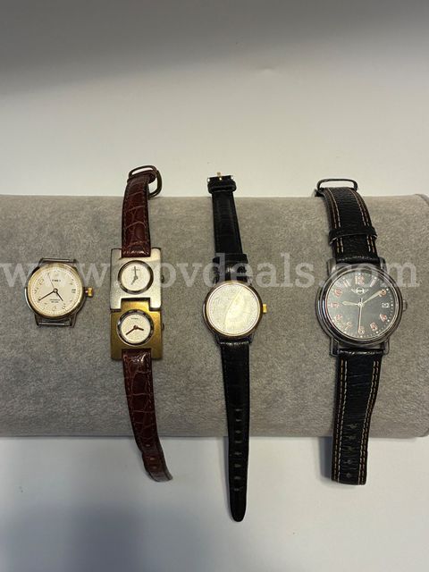 Lot of Vintage Watch(s) Fossil, Timex. Not Tested.