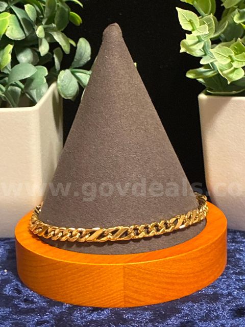 Bold, 24k Gold Filled, Twisted Cuban Link 9 Inch Bracelet Mens Bracelet.