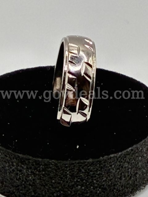 Rhodium (Silver) Size 11 Band w/ Design Ring.
