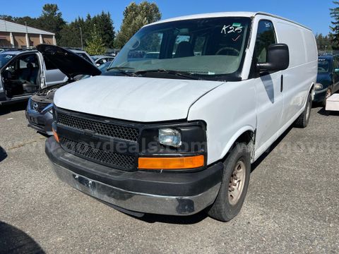 White 2004 Chevrolet Express 2500 Extended Cargo