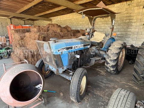 1996 Ford 3930 Tractor