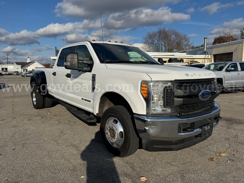 2017 Ford F-350 SD XL Crew Cab Long Bed DRW 4WD