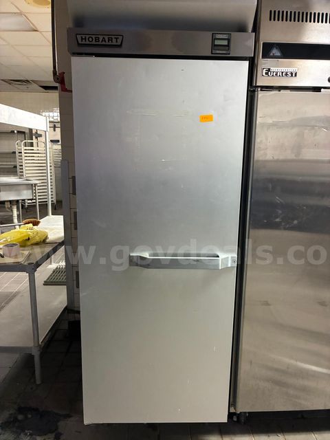 Single Door Reach-In Commercial Refrigerator