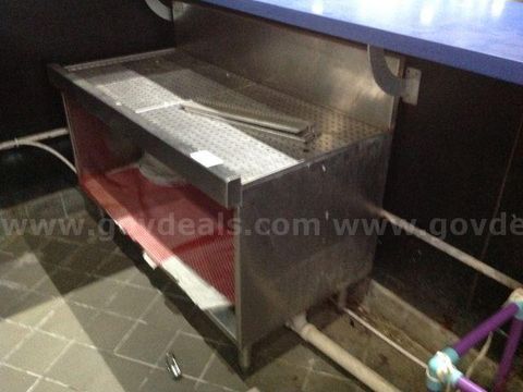 Glas-Tender Mdl DBCB-48-1D Glass drying area with bottom storage