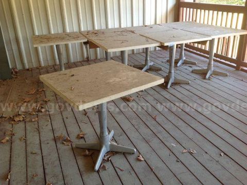 8ea 36x36 Patio dining tables