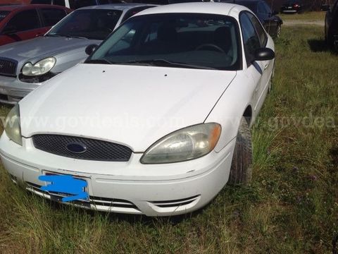 2004 Ford Taurus