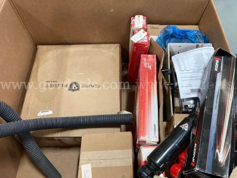 Boxes of parts for 2012 Gillig Hybrid & DEST BOARD FR SIGN GLF