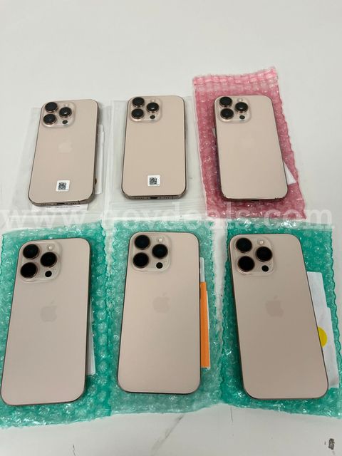 Lot of 6 Mixed iPhone 16 Pro - Fully Functional