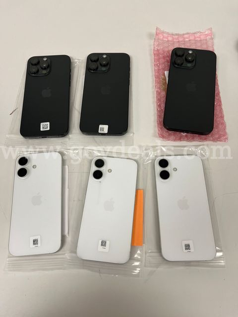 Lot of 6 Mixed iPhone 16 , iPhone 16 Pro Max - Fully Functional