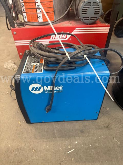 This is a Millermatic 135 Wire Welder - Last time of use 3 years ago. Worked then. Garage kept since that time.