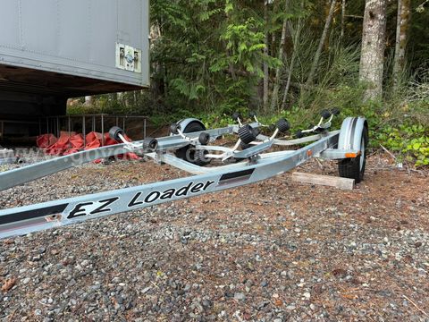 1995 EZ Loader Boat Trailer