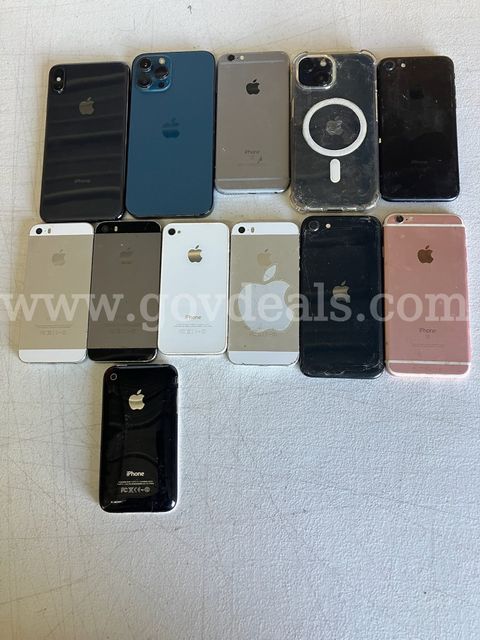 12 - Apple iPhones Assorted Models for Parts or Repair SHIPPING AVAILABLE