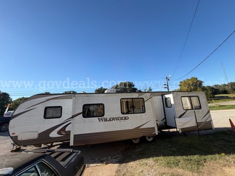 2015 Forest River wildwoods 29’