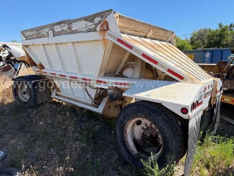 Trailer, Pneumatic Belly Dump Pup Trailer