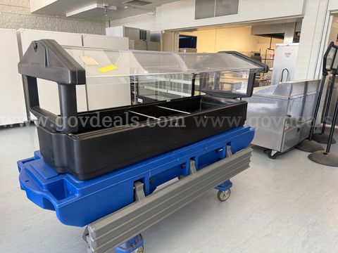 Cambro Commercial Salad Bar / Food Service Display Station
