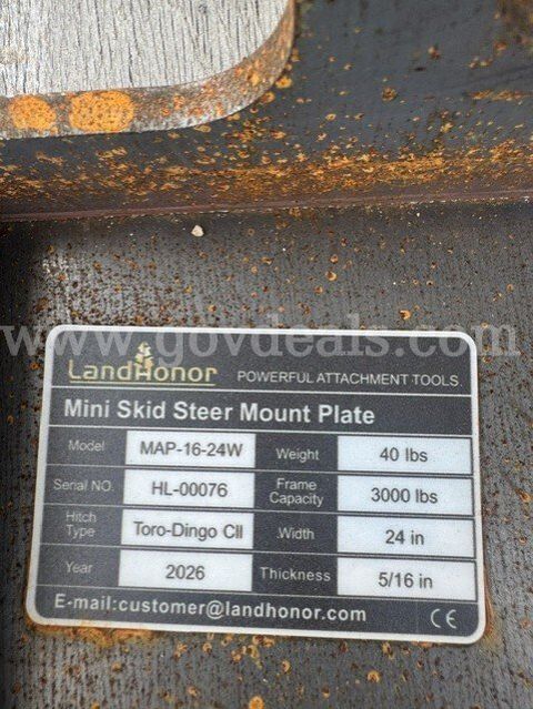 LandHonor Mini Skid Steer Mount Plate — Toro/Dingo CII — 24" Width — New/Unused