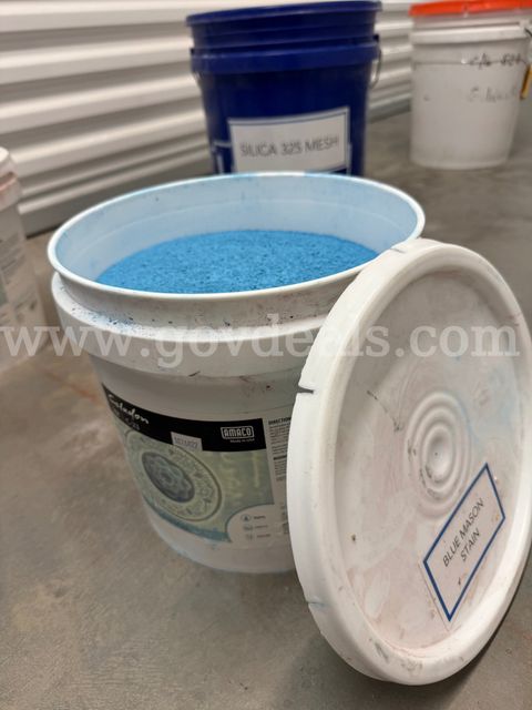 Various Dry Pottery Glazing Materials