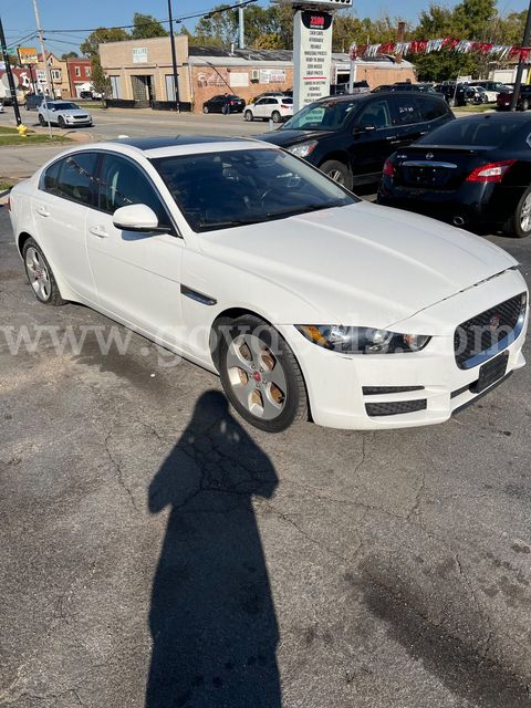 2017 Jaguar XE 25t