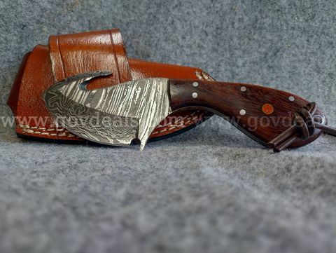 Damascus Skinner w/Gut Hook