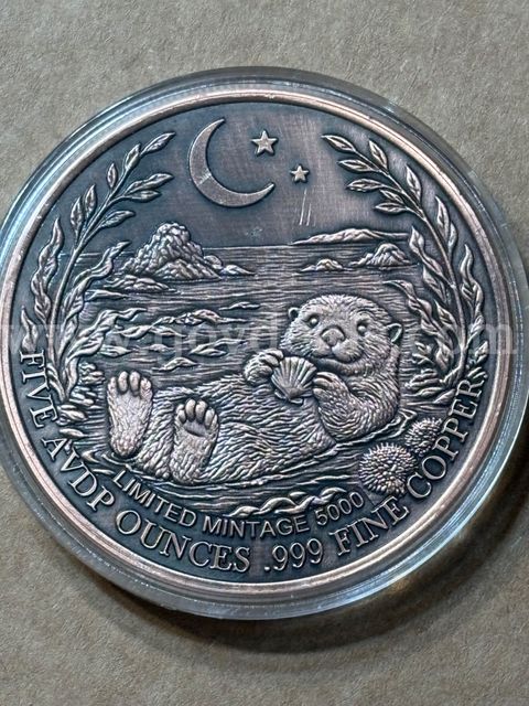 5oz. .999 copper Otter (New)