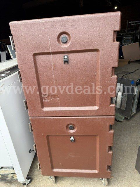 Cambro Food Carrying Cart