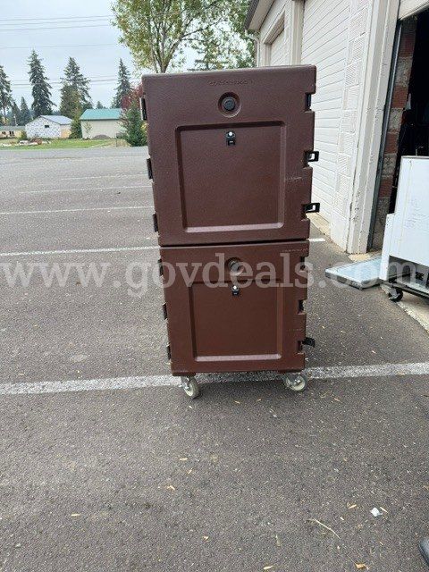 Cambro Food Carrying Cart