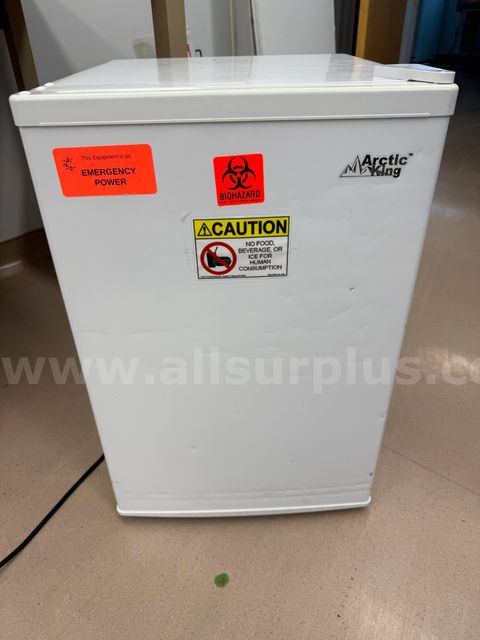 Arctic King AFRM026AEB Fridge/Freezer