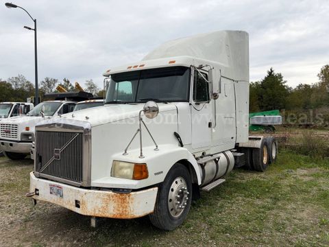 1997 Volvo Aero WIA 6x4 T/A Sleeper Truck Tractor