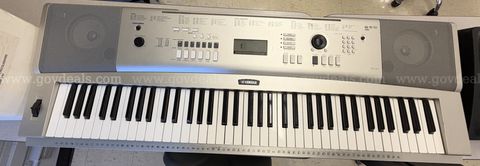 Grey Yamaha Keyboard Non-Weighted Keys