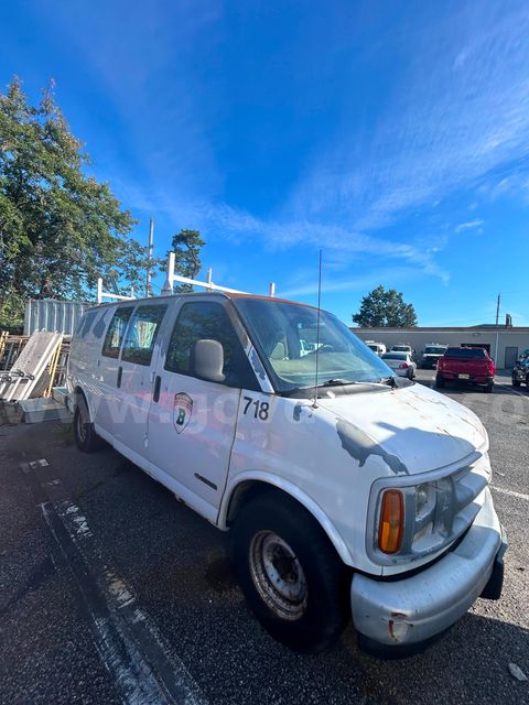 2001 Chevrolet Express Cargo Van