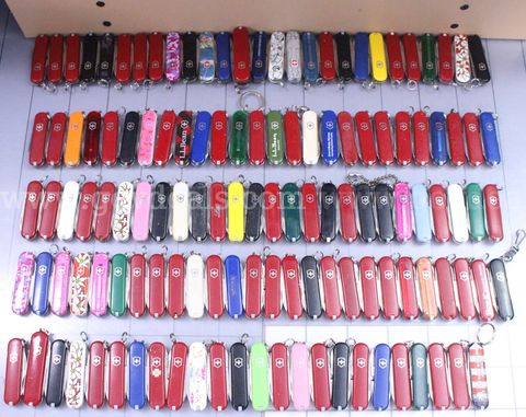 Approximately 6 lbs. Assorted SMALL Victorinox/Swiss Army Knives, #36601