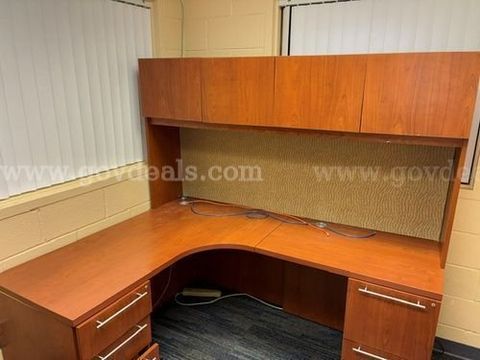 Desks and Hutches (226751 NB)