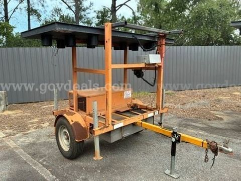 1991 HI-VU V Arrow Board Trailer (227952 TM:DOT)
