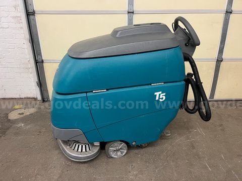 Tennant Battery Scrubber