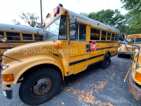 Bus #70 2002 International 3000IC