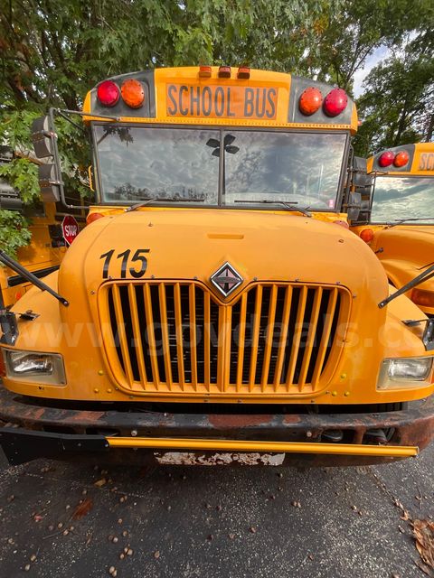 Bus #115 2002 International 3000IC