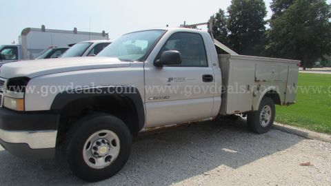2005 Chevrolet Silverado 2500 #698
