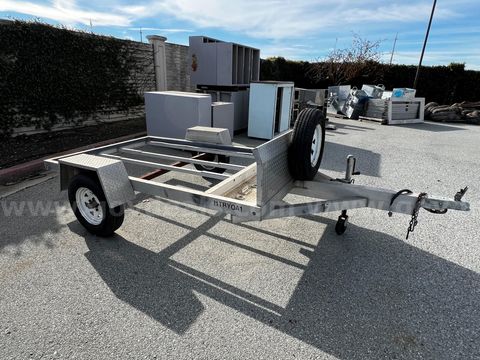 Tow behind trailer