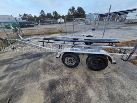 18' Magictilt Boat Trailer