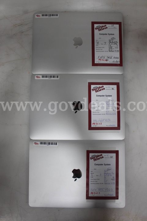 Lot of (3) 2017 Apple MacBook Pro Laptops