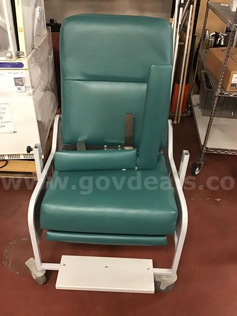 Medical Chair W/Wheels