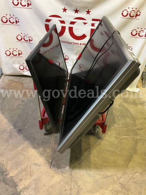 Lot of 2 nonworking Tvs