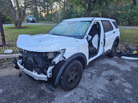 2022 Ford Explorer - Junk Title