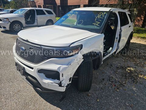 2025 Ford Explorer - Clean title