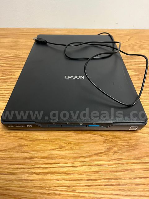 IT - Lot #703 - Epson Perfection V39 scanner